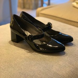 Bandolino Black Patent Leather heeled Mary-Janes